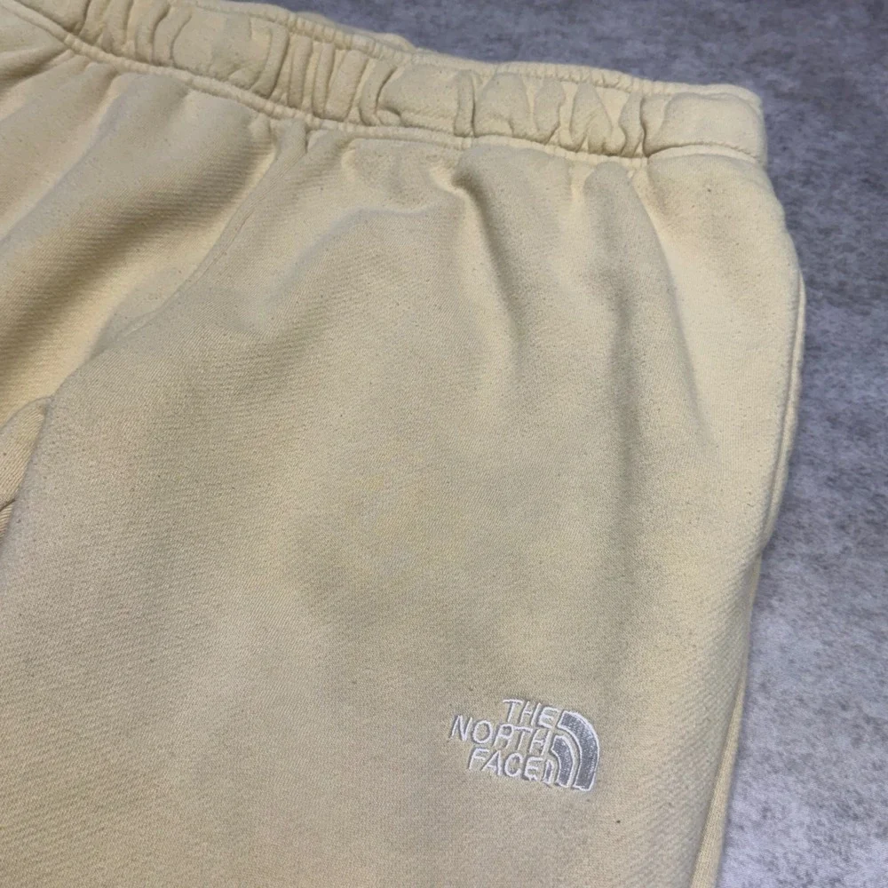 The North Face Regular Fit Mens Medium Beige Logo Cuffed Fleece Sweatpants